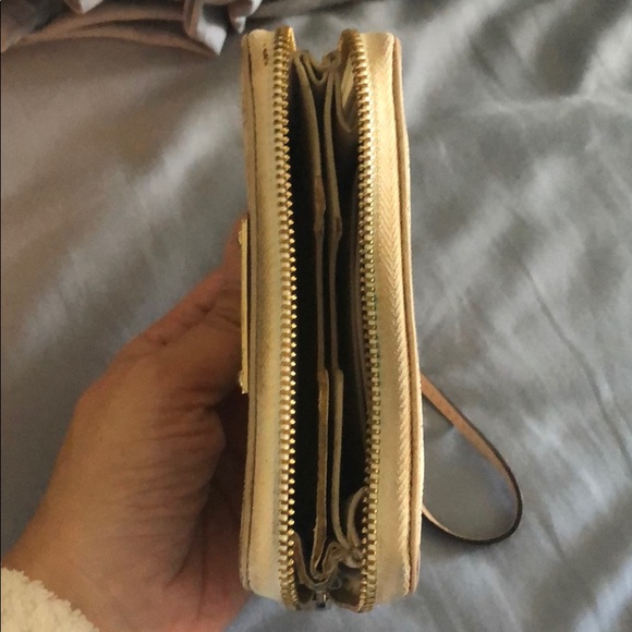 Michael Kors Wallet - Picture 5 of 5